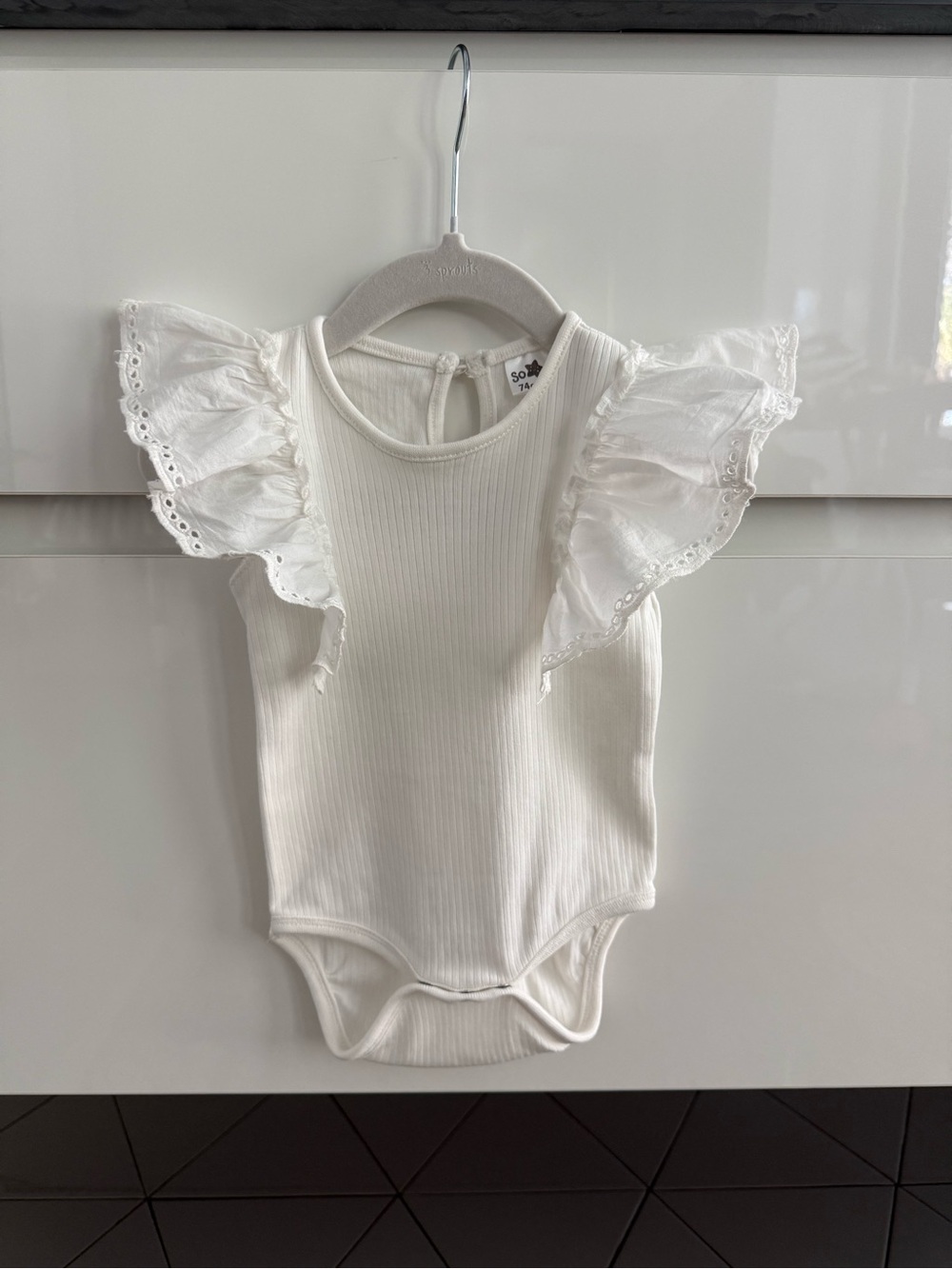 Toddler White Ruffle Sleeve Ribbed One-Piece Bodysuit - Picture 5 of 5